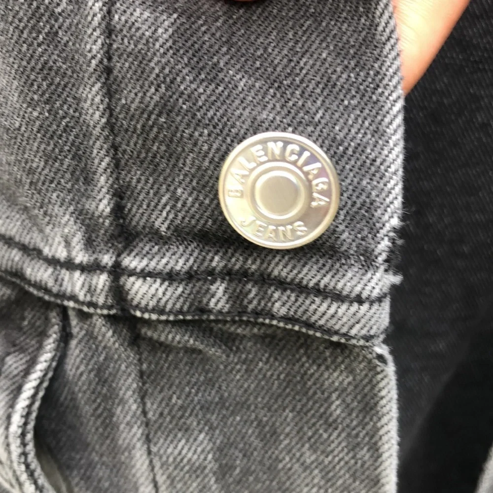 Balenciaga spray print logo denim jacket - Picture 5 of 12